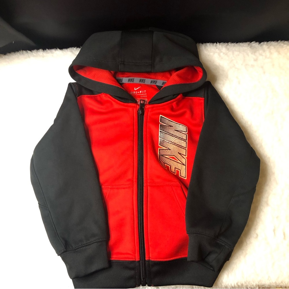 NWOT Nike Hooded Dri-Fit Zip Up Jacket